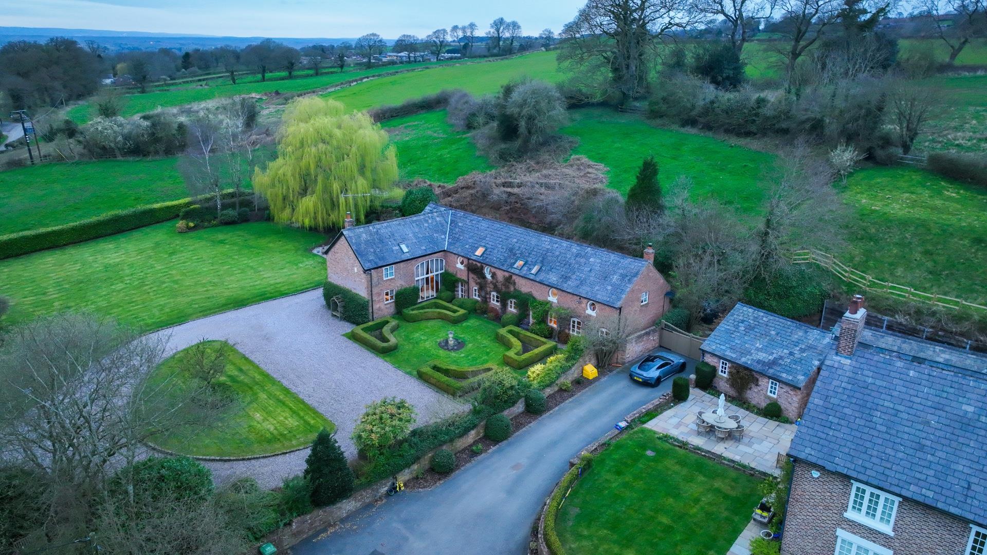 5 bedroom  House for Sale in Utkinton